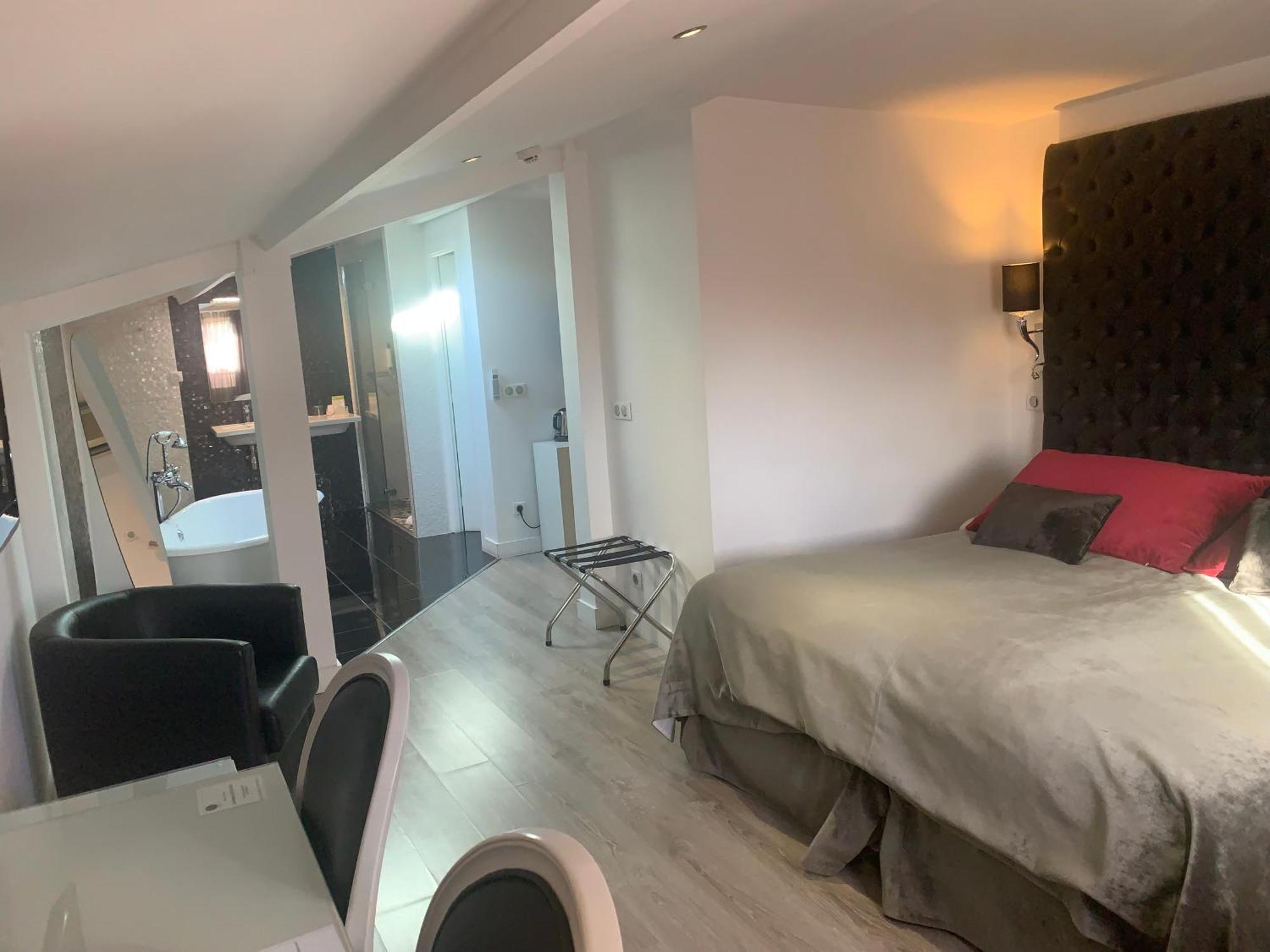 Les Criquets Hotel & Spa Blanquefort  Eksteriør billede