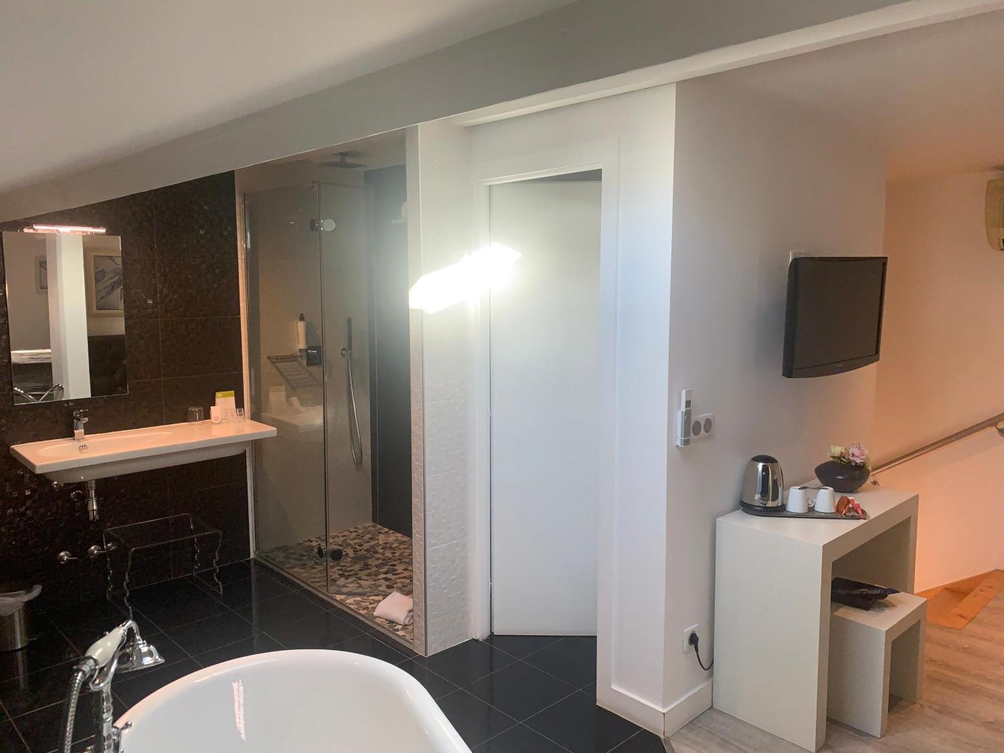 Les Criquets Hotel & Spa Blanquefort  Eksteriør billede