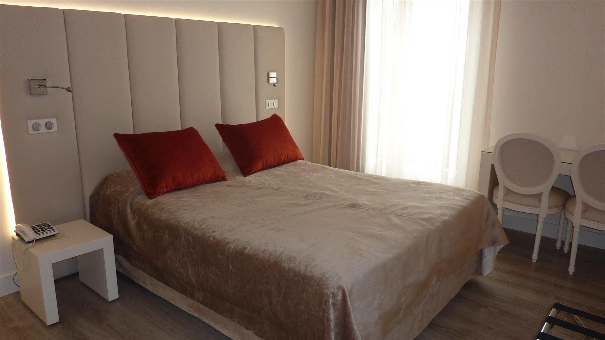 Les Criquets Hotel & Spa Blanquefort  Eksteriør billede